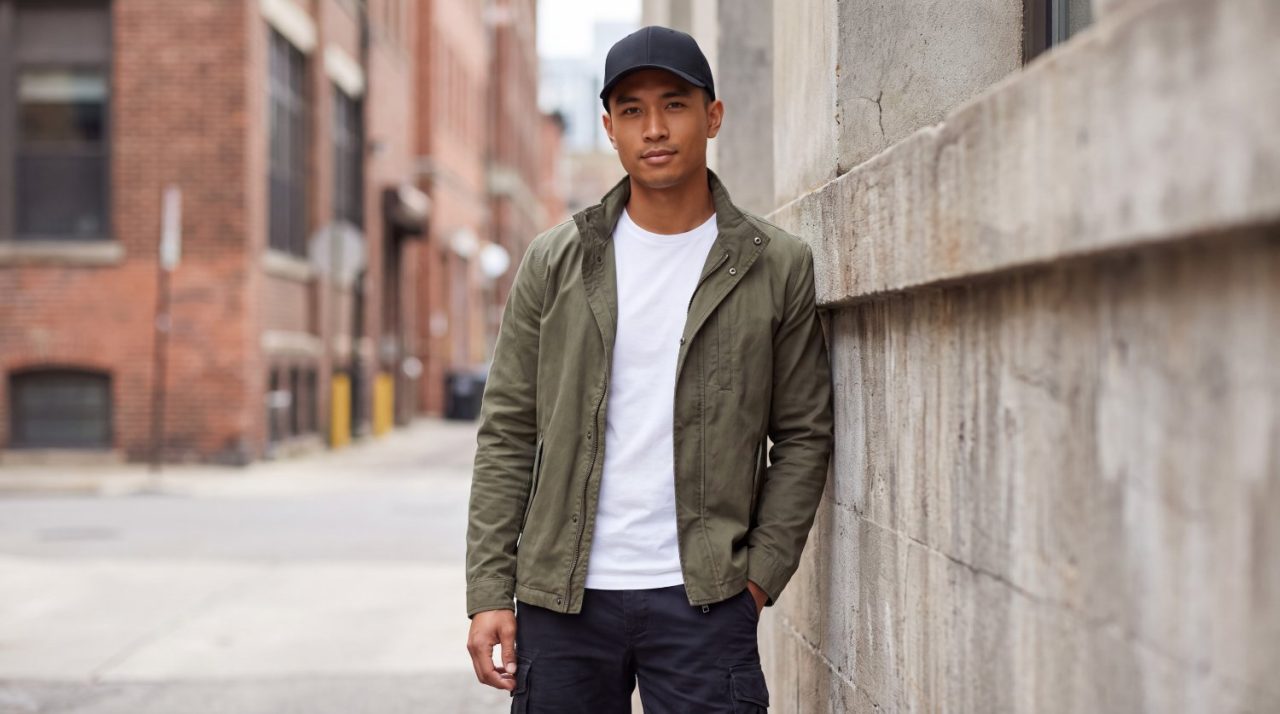 Lire la suite à propos de l’article Comment intégrer une casquette dans un look outdoor au quotidien ?